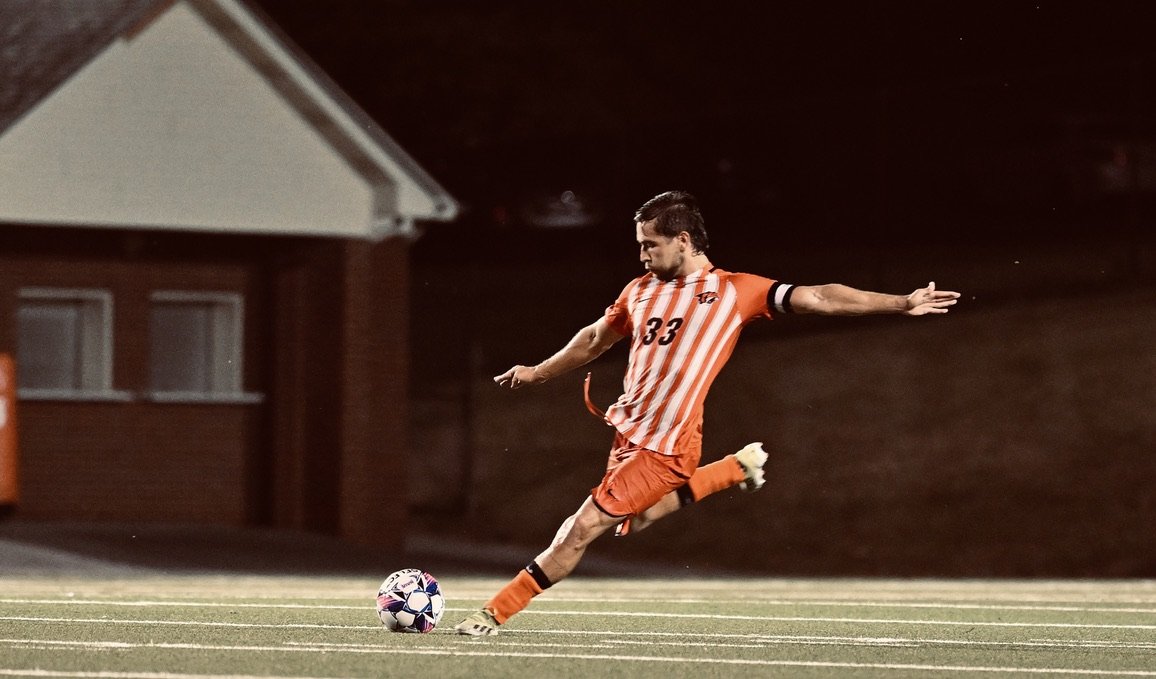 Camilo Ramírez — Georgetown Tigers #33